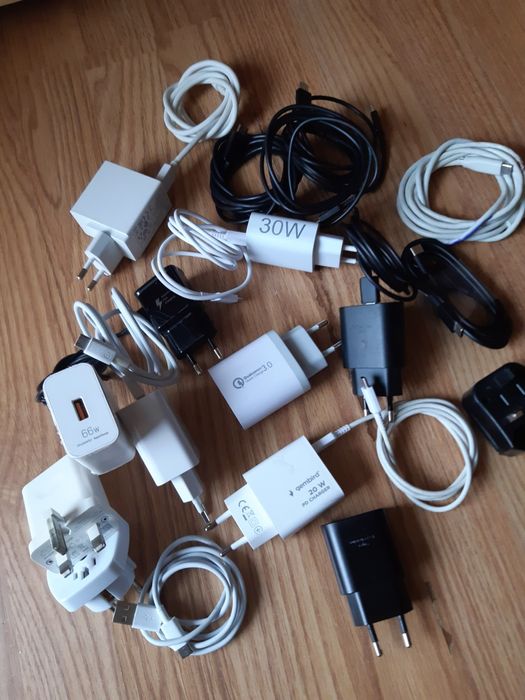 Încărcătoare  15 20 30 66 W Cabluri