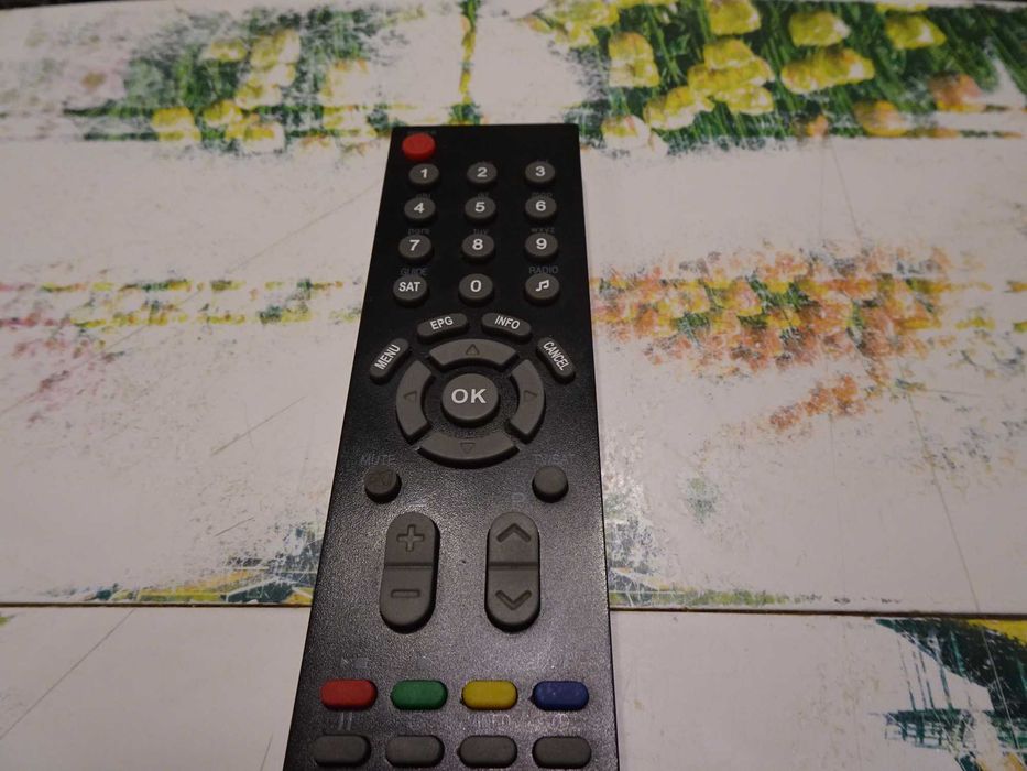 Дистанционни на ВИВАКОМ и БУЛСАТКОМ, работещи, без включени батерии