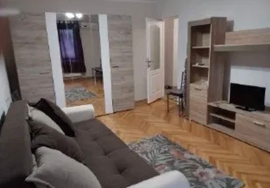 Inchiriez apartament 2 camerele  ,Mazepa 2 etaj 1