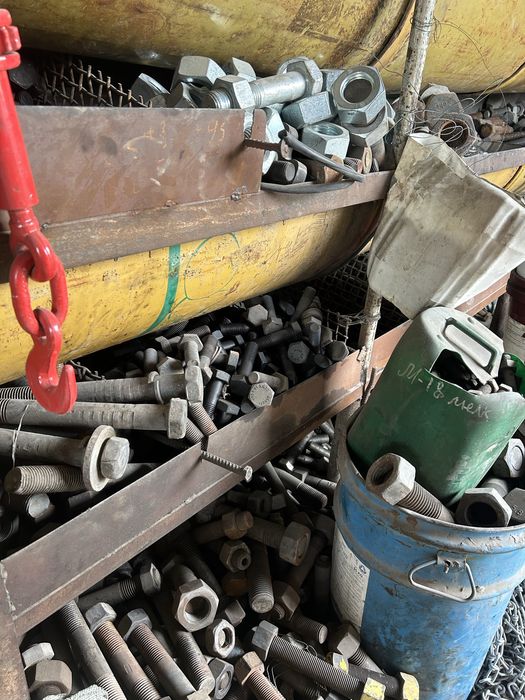 Болты , гайки , анкера