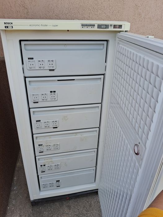 Vand congelator cu sertare, Bosch