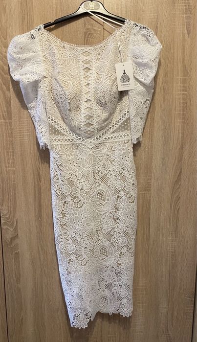 Официална рокляя