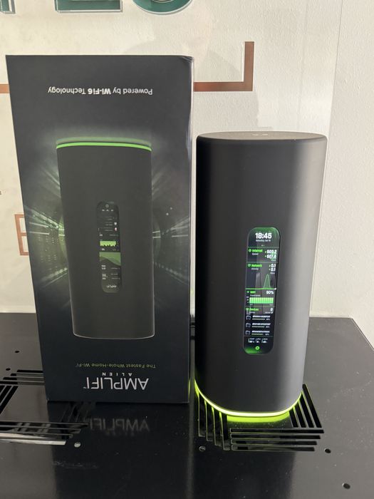 Принтер Рутер Микрофони Кафе Машина