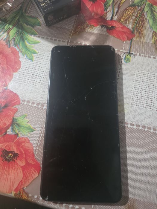 Schimb sau vând samsung a21s si iphone 8