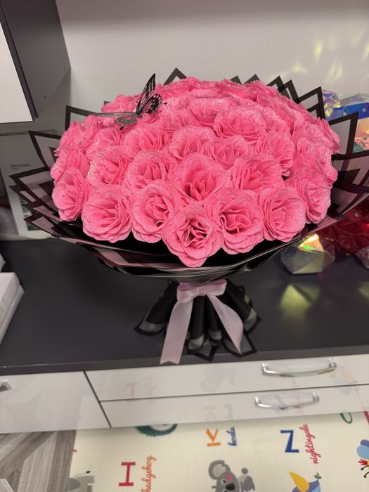 Martisoare,si trandafiri de sapun parfumati  de 1 si 8 martie