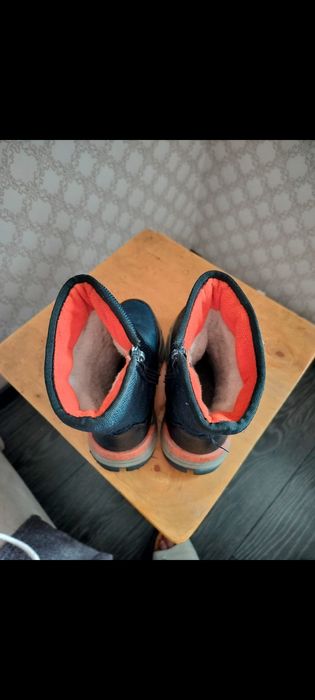 Сапоги на мальчика срочно продам!