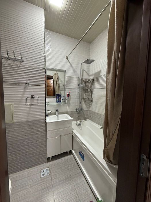 Продаётся 3комнатная квартира.Юнусабад!