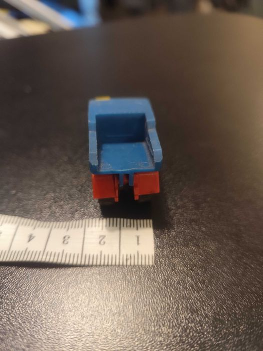 Продавам старо мини камионче Bruder Mini Vehicles