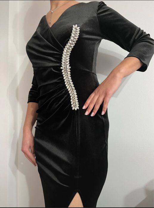 Rochie eleganta speciala pentru evenimente !