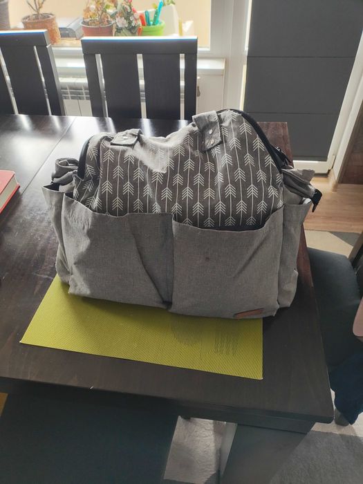 Бебешка количка- три коша 100лв.+ Чанта