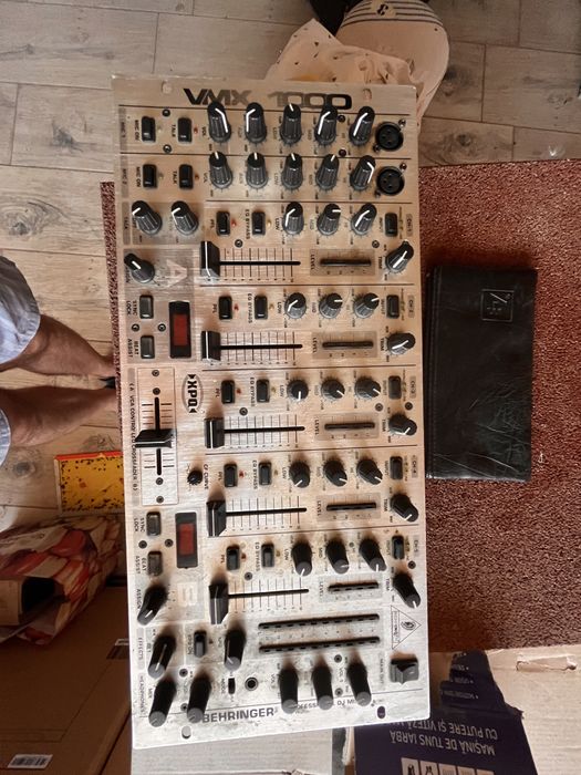 Mixer dj Behringer vmx 1000