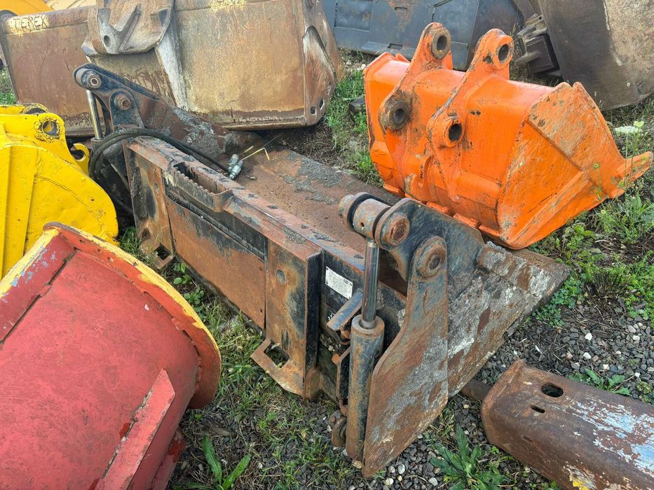 Cupa multifunctionala miniincarcator Bobcat Caterpillar