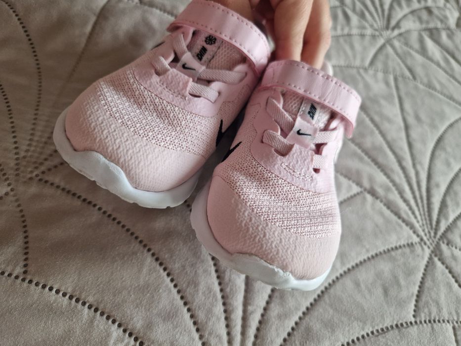 Детски сникърси Nike Revolution 6