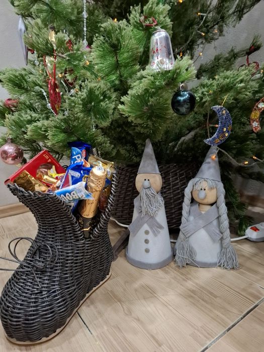 Новогодний башмак из ротанга