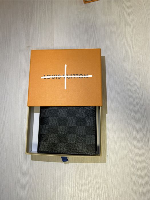 Vand portofel stoc limitat