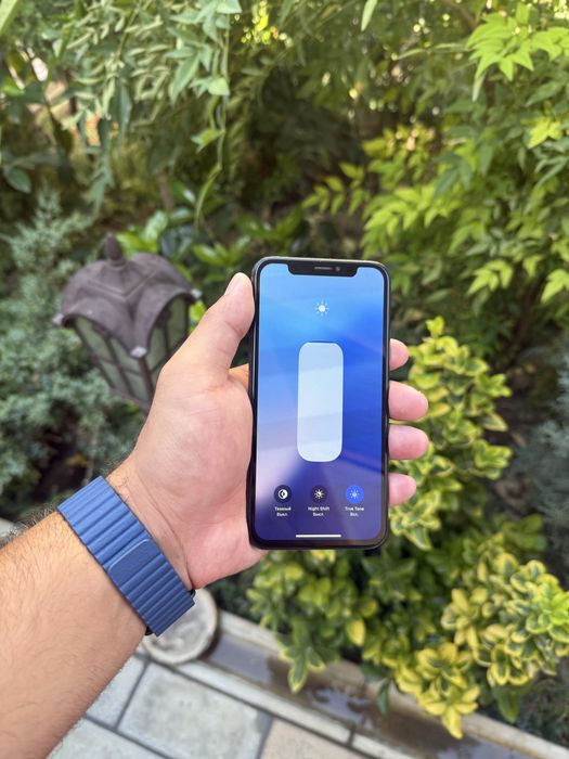 Iphone xs ayfon xs 64gb sotiladi tel ideal aybi yo face ishlidi