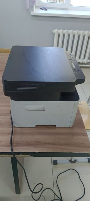 Принтер Samsung  чёрно-белый