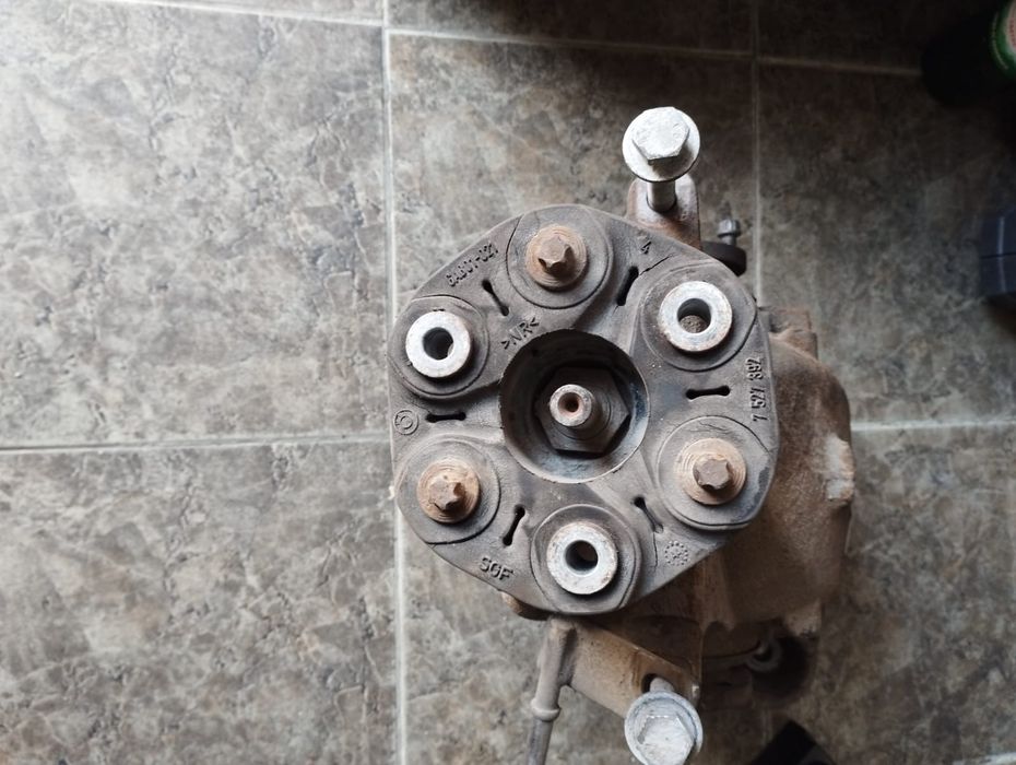 Диференциал за БМВ  е87,20д,163к.с