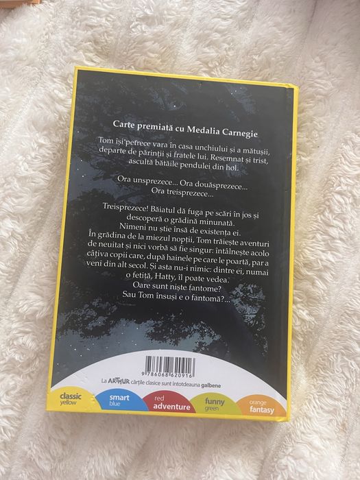 Carte Gradina de la miezul noptii