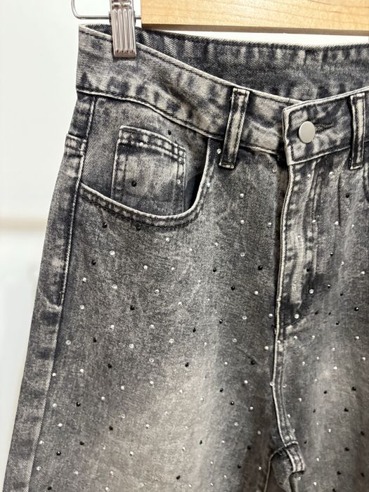 Сиви дънки с камъни