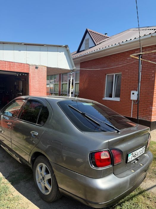 Продам машину Nissan Primera
