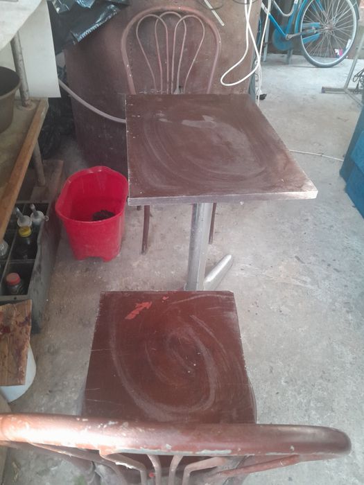 Mobilier terasa masa cu scaune