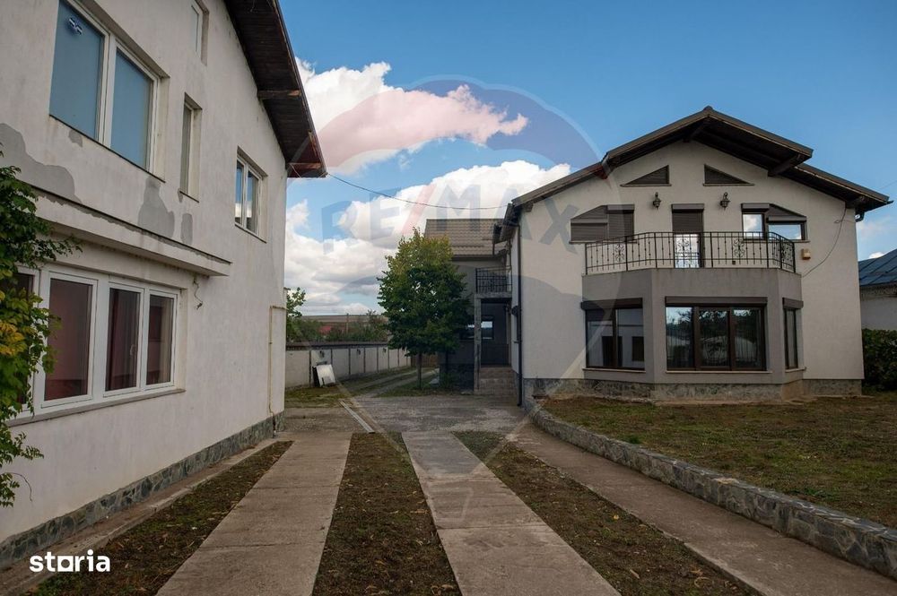 Casă / Vilă cu 5 camere de vânzare