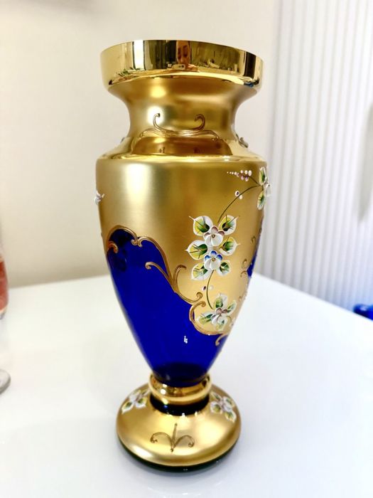 Гул ваза, декорга мос Bohema