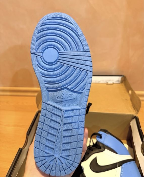 Air Jordan 1 papuci