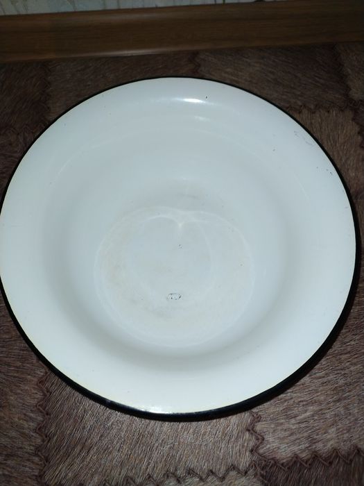 Продам чашку эмалированная