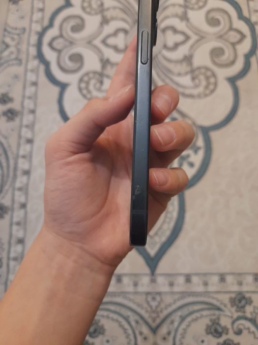 Айфон 15 срочно продаю