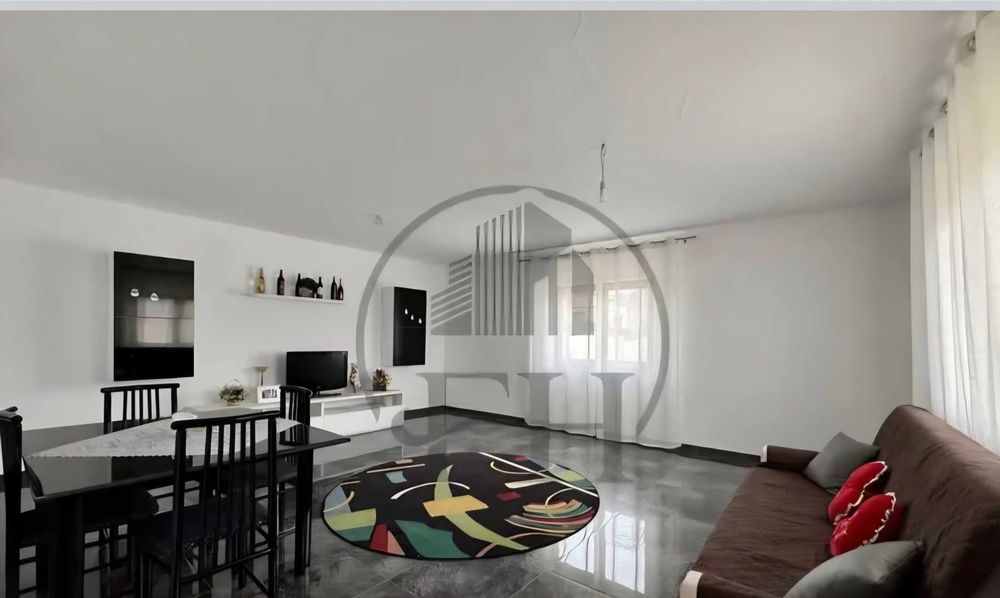 Casa de vanzare in Poiana Cristei .VN