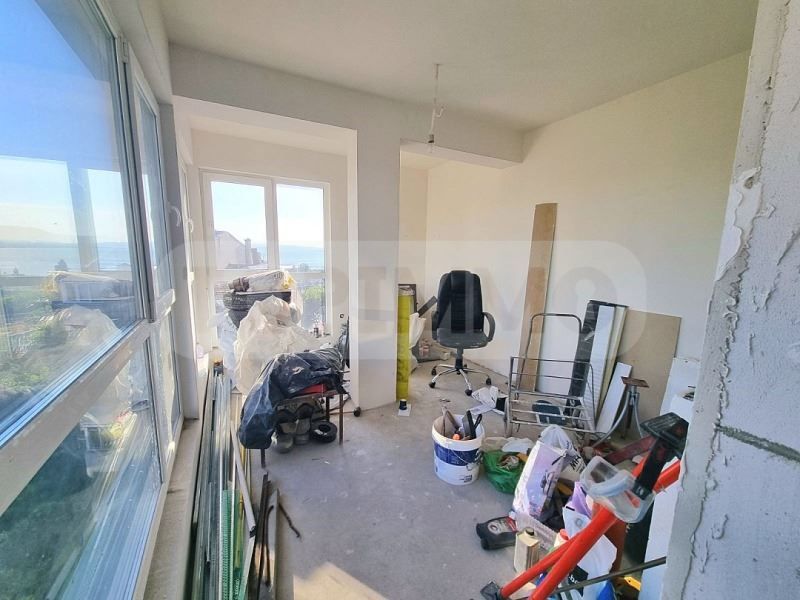 Продава се Двустаен апартамент в Варна, Погреби - 75 кв.м за 1467 €/кв.м - Снимка #5