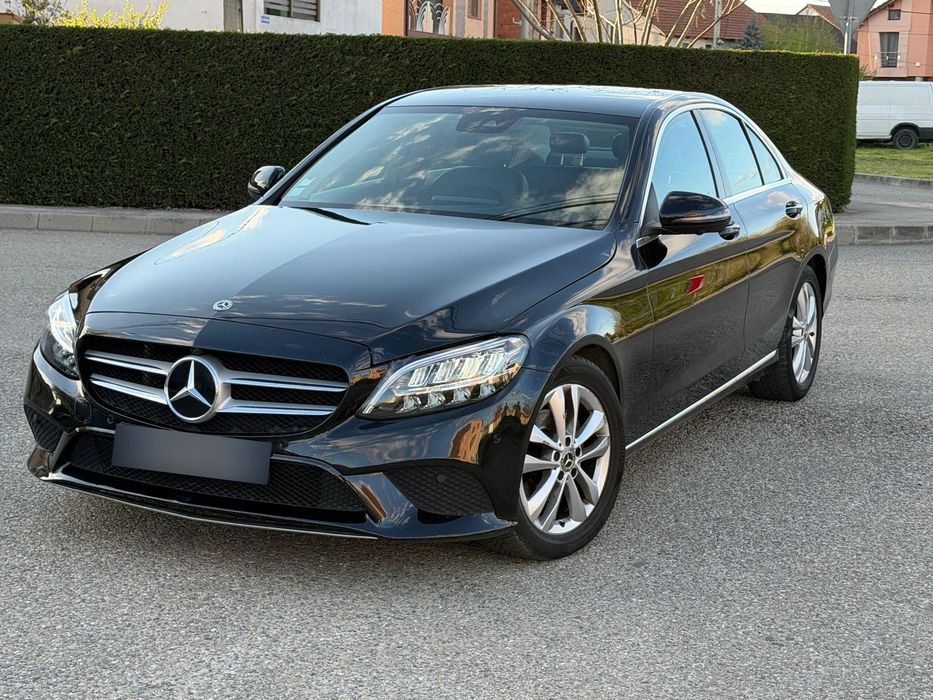 Mercedes-Benz C 180D an 2022 /9G Tronic/Bord Plasmă Model Nou