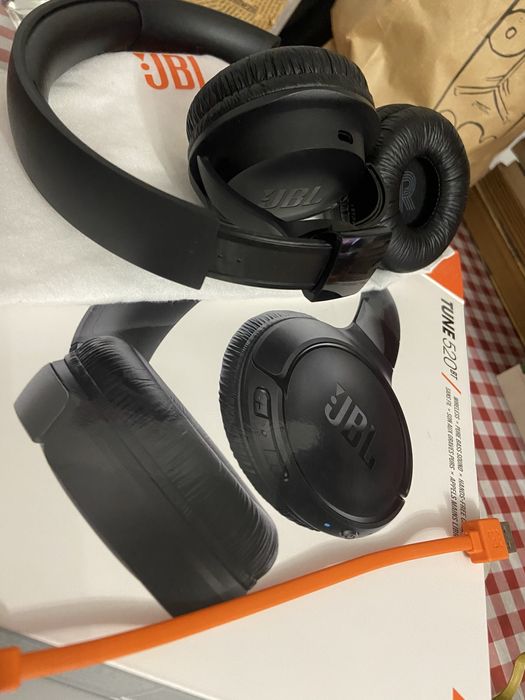 Căști JBL 520 BT