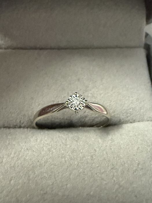 Бриллиантовое кольцо