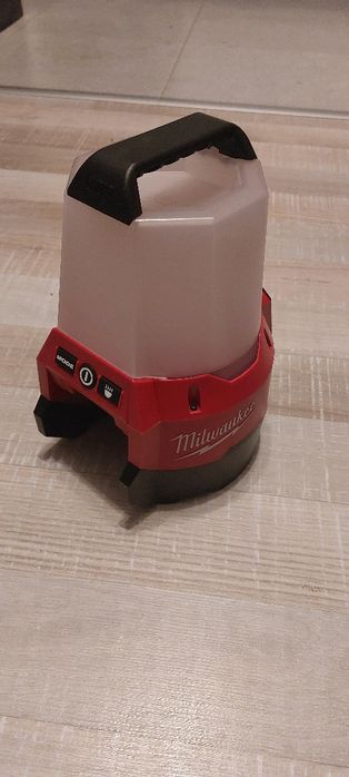 Lampă Milwaukee M18
