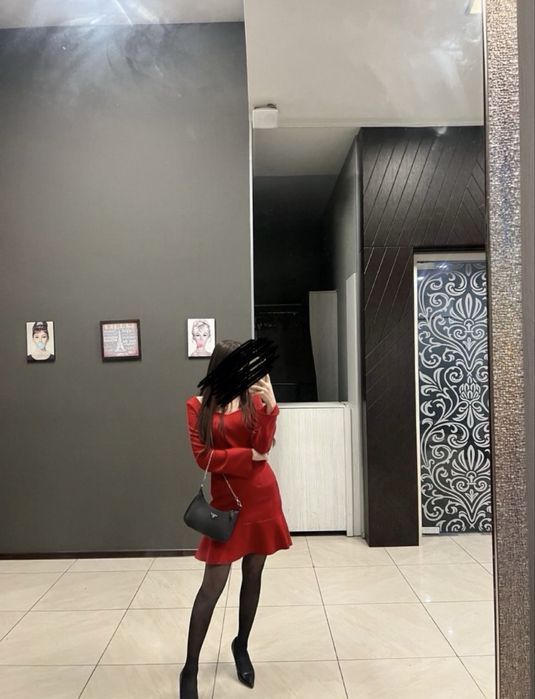 Платье розовой и красный