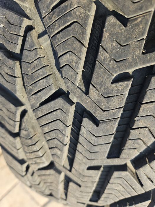 Anvelope iarnă 195/55 R16 87T Logan 4 bucati