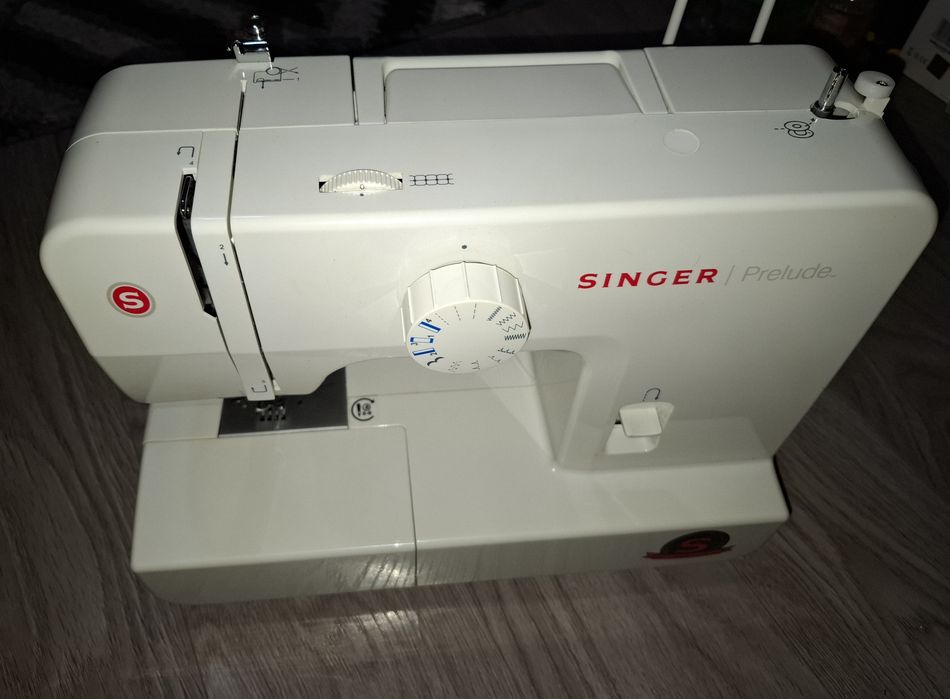 Mașină de cusut Singer