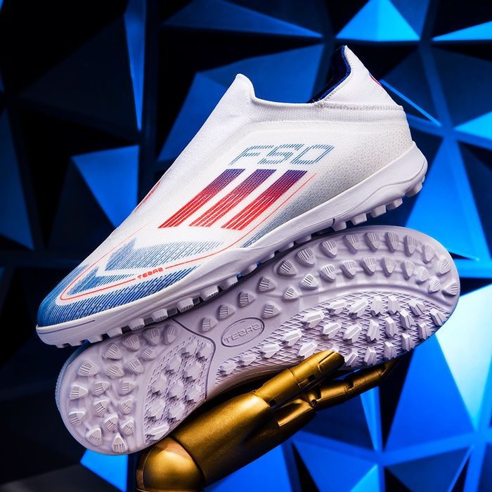 Adidas F50 butsa va sarakanoshkalar