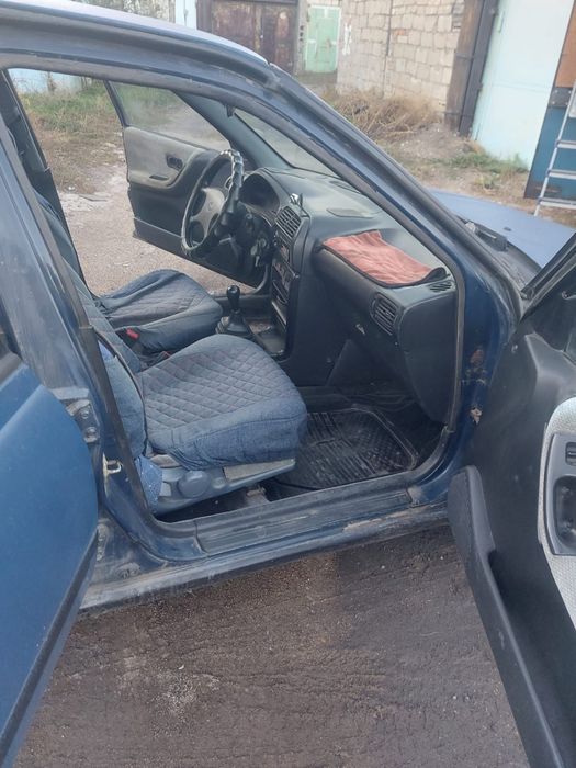 Продам машину Ниссан Санни