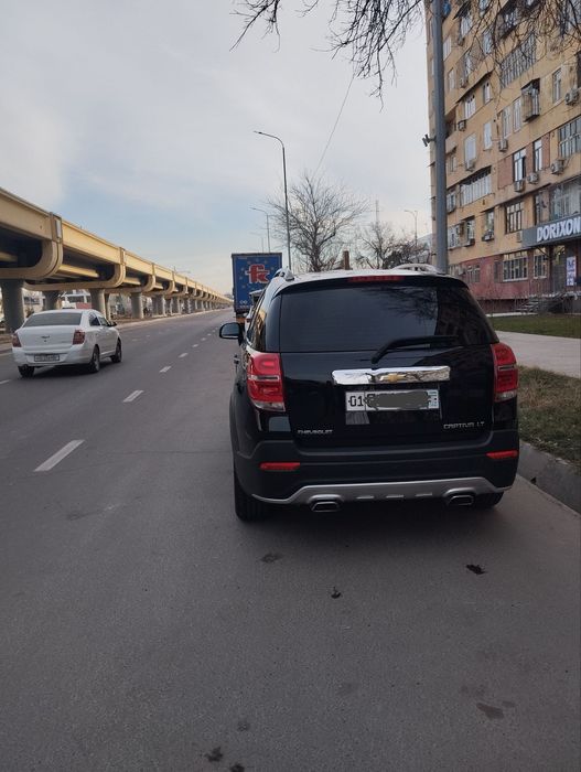 Captiva 4 qora 2.4 matorli