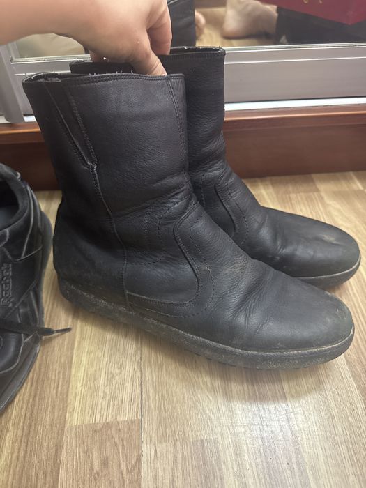 Продам 2 пары обуви за 4000 тг