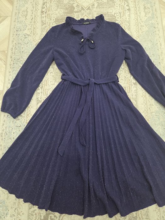 Продам платья 46 - 48РАЗМЕРА