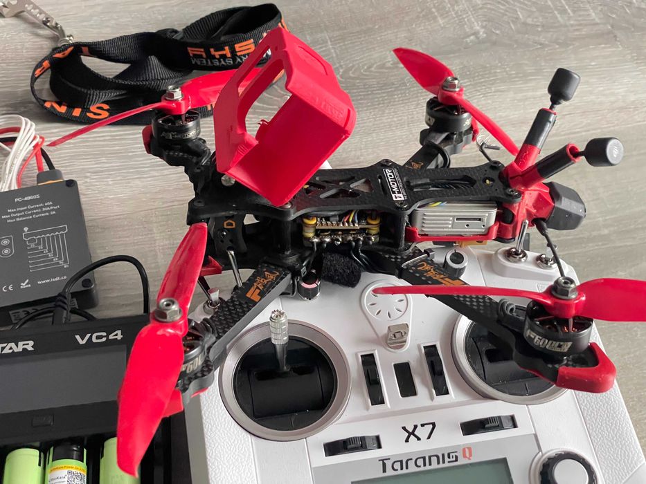 Drona FPV digitala - kit complet. Se vinde si pe bucati