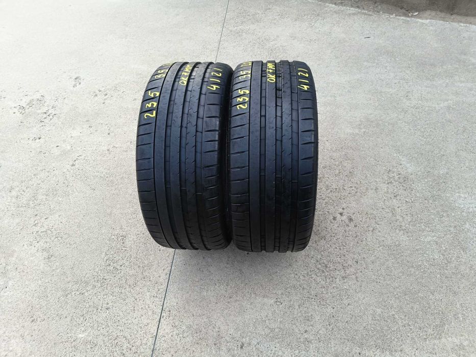 Doua anvelope de vara 235 35 20 michelin pilot sport 4S profil 7 mm