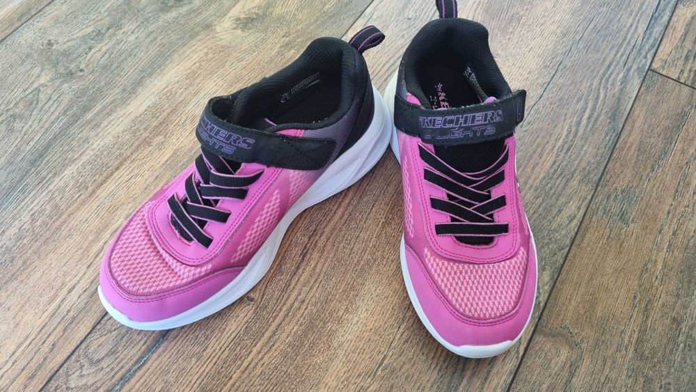 Маратонки skechers  за физическо