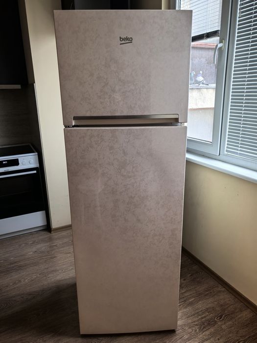 Хладилник с камера  BEKO