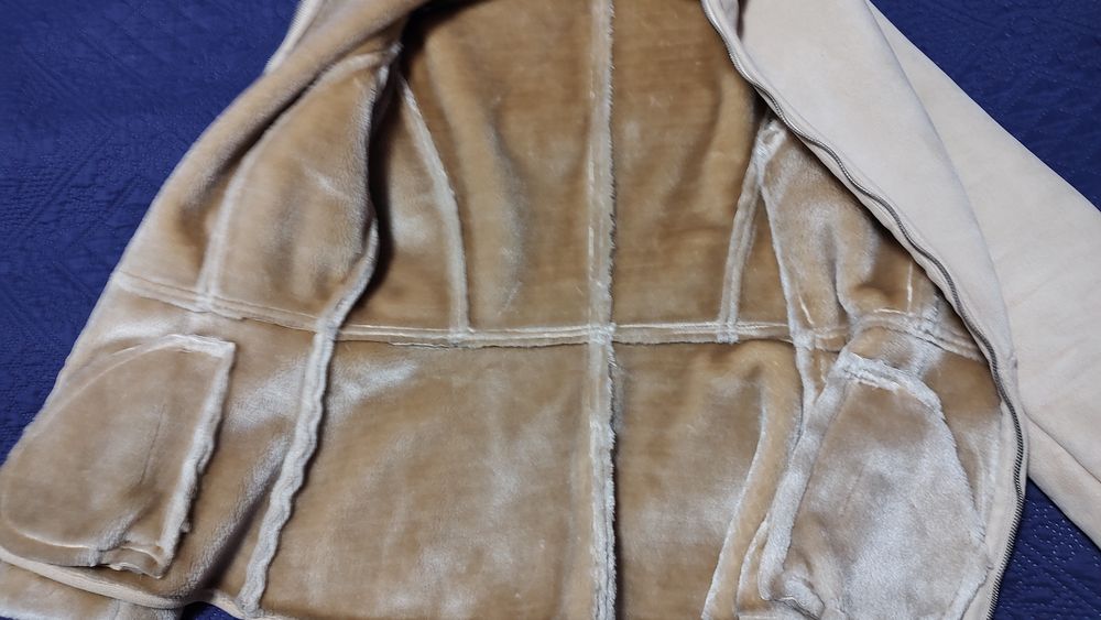 Велурено палтенце